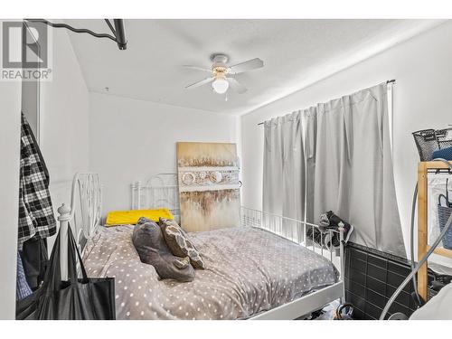 2293 Woodlawn Street, Kelowna, BC - Indoor Photo Showing Bedroom