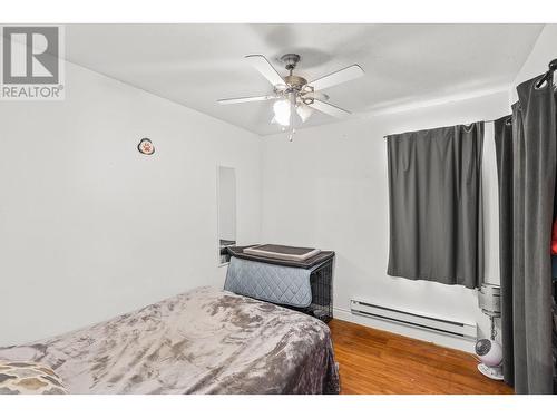 2293 Woodlawn Street, Kelowna, BC - Indoor Photo Showing Bedroom