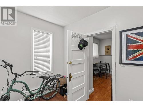 2293 Woodlawn Street, Kelowna, BC - Indoor Photo Showing Other Room