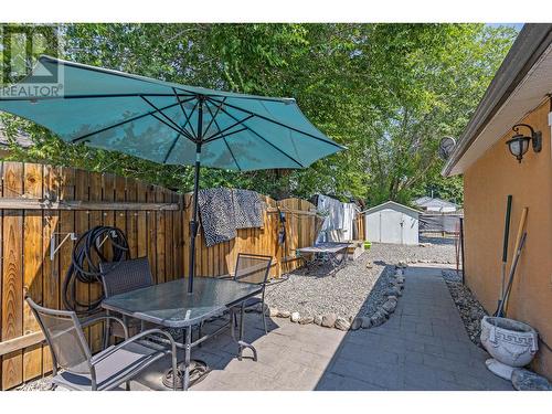 2293 Woodlawn Street, Kelowna, BC - Outdoor