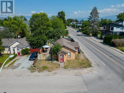 2293 Woodlawn Street, Kelowna, BC - Outdoor With Facade