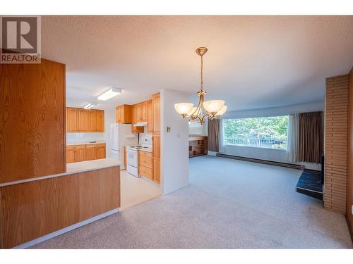 1448 Darmouth Street, Penticton, BC - Indoor Photo Showing Kitchen