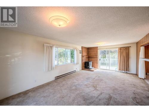 1448 Darmouth Street, Penticton, BC - Indoor With Fireplace