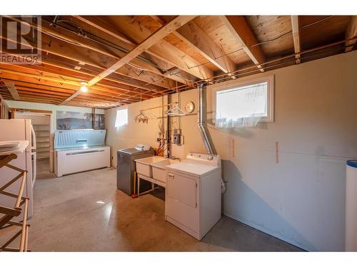 1448 Darmouth Street, Penticton, BC - Indoor Photo Showing Laundry Room