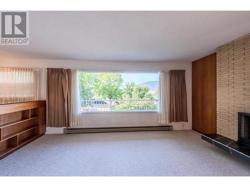 1448 Darmouth Street, Penticton, BC - Indoor With Fireplace