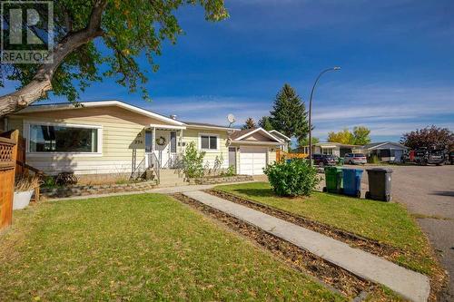 236 Huntwell Court Ne, Calgary, AB 