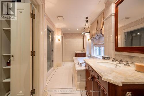 80 Old Forest Hill Road, Toronto, ON - Indoor Photo Showing Bathroom