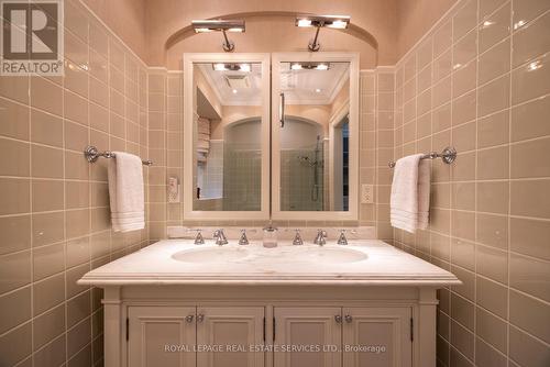 80 Old Forest Hill Road, Toronto, ON - Indoor Photo Showing Bathroom