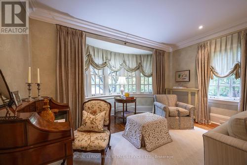 80 Old Forest Hill Road, Toronto, ON - Indoor Photo Showing Living Room