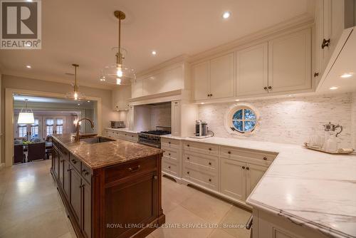 80 Old Forest Hill Road, Toronto, ON - Indoor Photo Showing Kitchen With Upgraded Kitchen