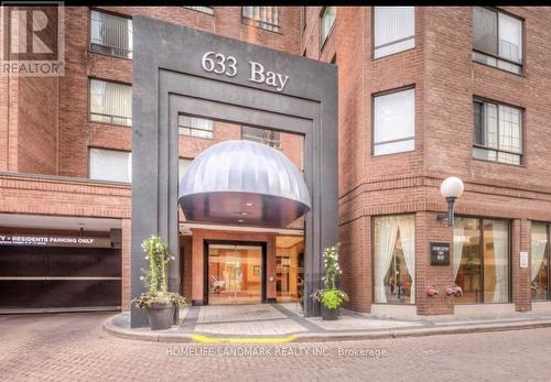 1204 - 633 Bay Street, Toronto, ON - Outdoor