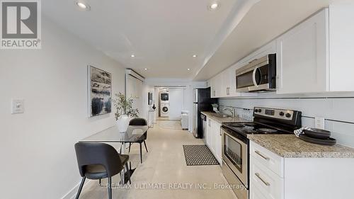 4 Casci Avenue, Toronto, ON - Indoor Photo Showing Kitchen