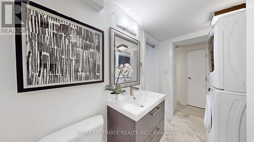 4 Casci Avenue, Toronto, ON - Indoor Photo Showing Bathroom