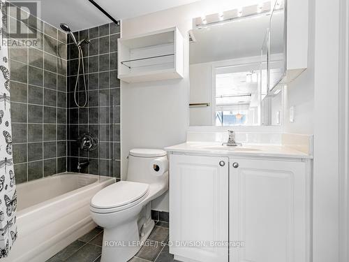 326 - 954 King Street W, Toronto, ON - Indoor Photo Showing Bathroom