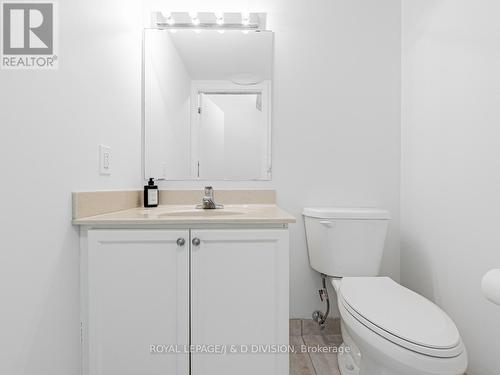 326 - 954 King Street W, Toronto, ON - Indoor Photo Showing Bathroom