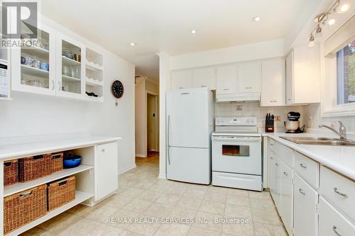 121 Bartley Bull Parkway, Brampton, ON - Indoor Photo Showing Kitchen With Double Sink