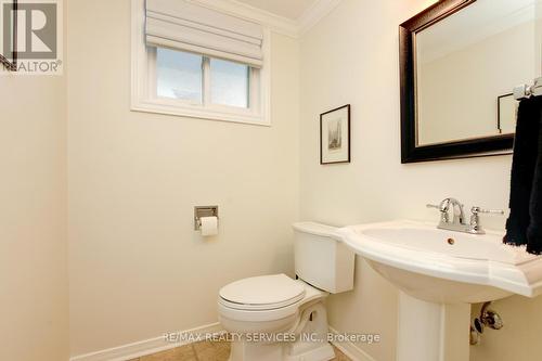 121 Bartley Bull Parkway, Brampton, ON - Indoor Photo Showing Bathroom