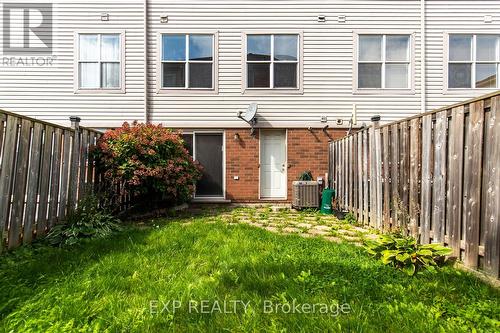 2925 Garnethill Way, Oakville, ON - Outdoor