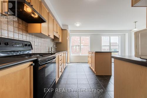 2925 Garnethill Way, Oakville, ON - Indoor Photo Showing Kitchen