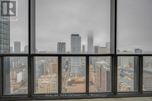 3903 - 110 Charles Street E, Toronto, ON - Outdoor With Balcony