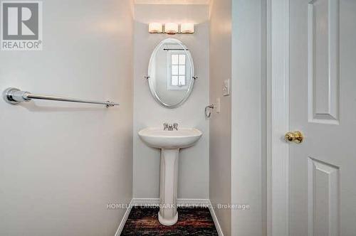 239 Prosperity Dr. Drive, Kitchener, ON - Indoor Photo Showing Bathroom