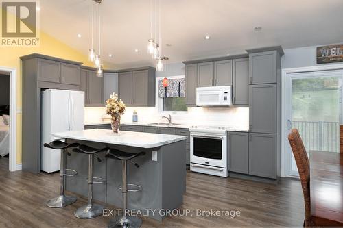 14846 County Road 2, Brighton, ON - Indoor Photo Showing Kitchen With Upgraded Kitchen