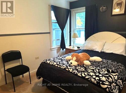 69 Victoria Avenue N, Kawartha Lakes (Lindsay), ON - Indoor Photo Showing Bedroom