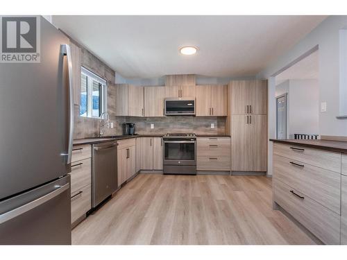 1720 Oliver Ranch Road, Okanagan Falls, BC - Indoor Photo Showing Kitchen With Stainless Steel Kitchen