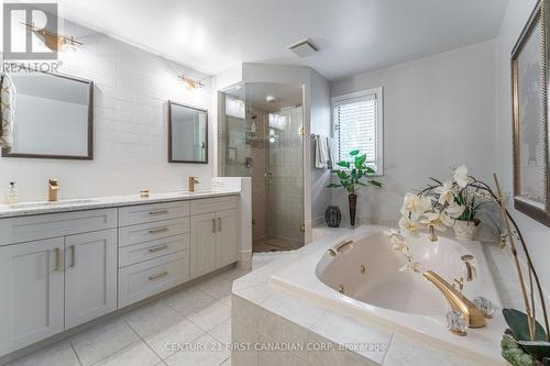 118 Somerset Road, London, ON - Indoor Photo Showing Bathroom