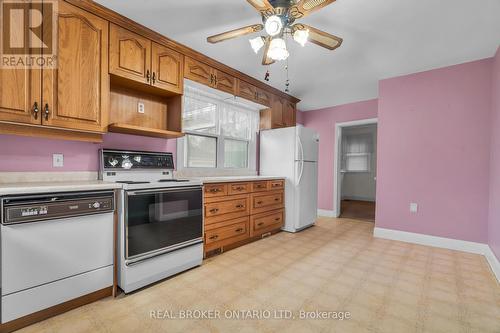 130 Main Street, Southwest Middlesex (Glencoe), ON - Indoor Photo Showing Kitchen