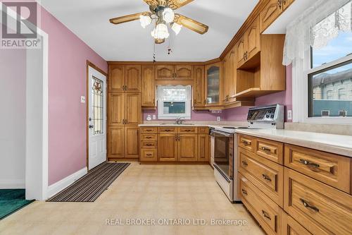 130 Main Street, Southwest Middlesex (Glencoe), ON - Indoor Photo Showing Kitchen