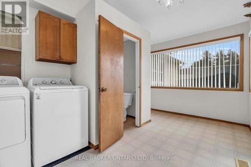 130 Main Street, Southwest Middlesex (Glencoe), ON - Indoor Photo Showing Laundry Room