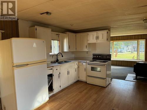 7 8474 Bunce Road, Prince George, BC - Indoor Photo Showing Kitchen With Double Sink