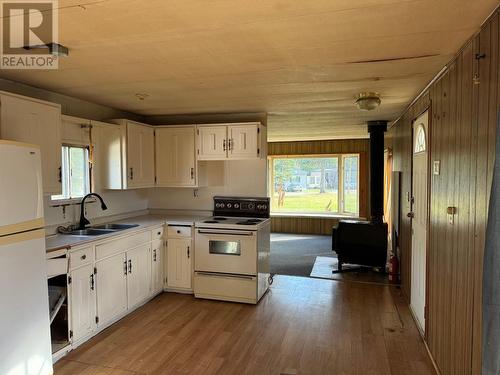 7 8474 Bunce Road, Prince George, BC - Indoor Photo Showing Kitchen With Double Sink