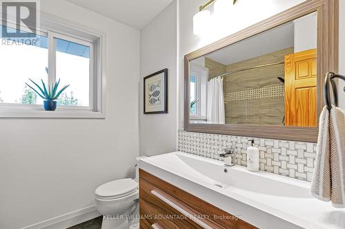 35 Morningside Avenue, Toronto, ON - Indoor Photo Showing Bathroom