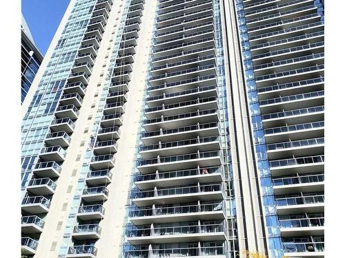 2310-4978 Yonge St, Toronto, ON - Outdoor With Balcony With Facade