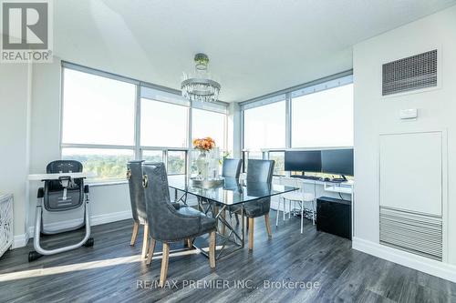 522 - 6 Humberline Drive, Toronto, ON - Indoor Photo Showing Dining Room