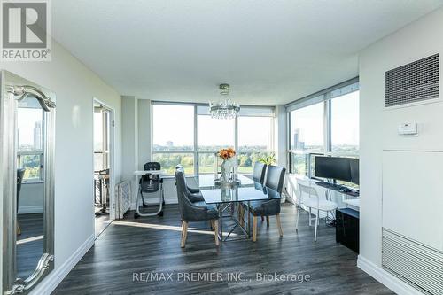 522 - 6 Humberline Drive, Toronto, ON - Indoor Photo Showing Dining Room