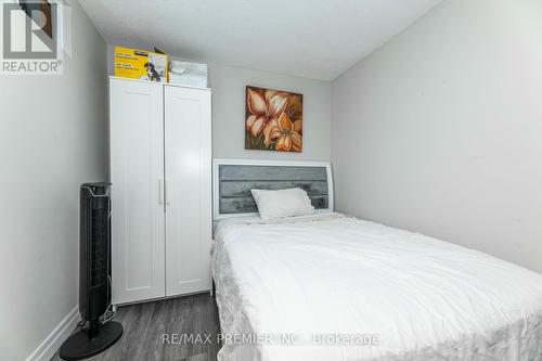 522 - 6 Humberline Drive, Toronto, ON - Indoor Photo Showing Bedroom