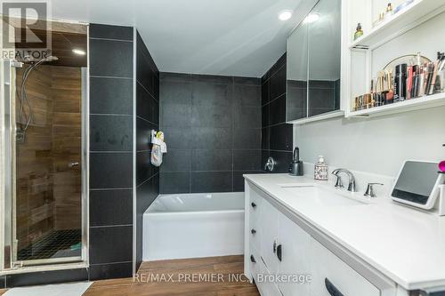 522 - 6 Humberline Drive, Toronto, ON - Indoor Photo Showing Bathroom