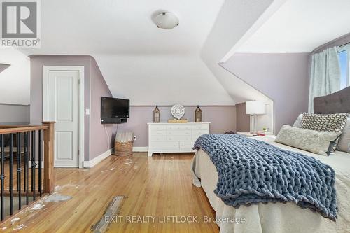 162 Montgomery Street, Peterborough (Otonabee), ON - Indoor Photo Showing Bedroom