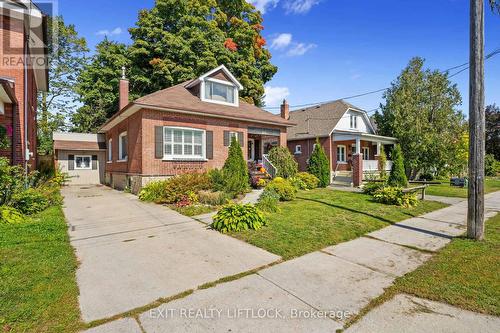 162 Montgomery Street, Peterborough (Otonabee), ON - Outdoor With Facade