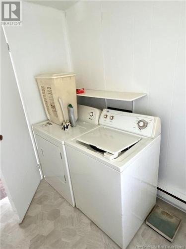 5435 Rte 117, Baie-Sainte-Anne, NB - Indoor Photo Showing Laundry Room