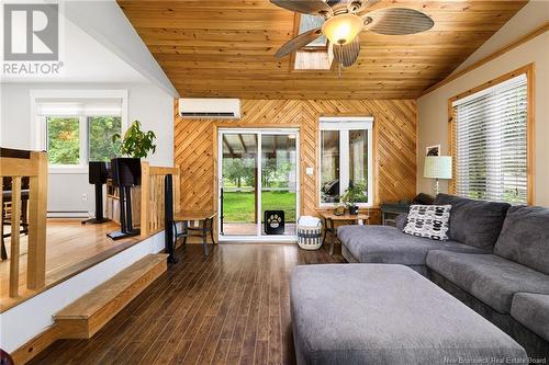 20 Glengrove, Moncton, NB - Indoor Photo Showing Living Room