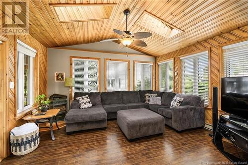 20 Glengrove, Moncton, NB - Indoor Photo Showing Living Room