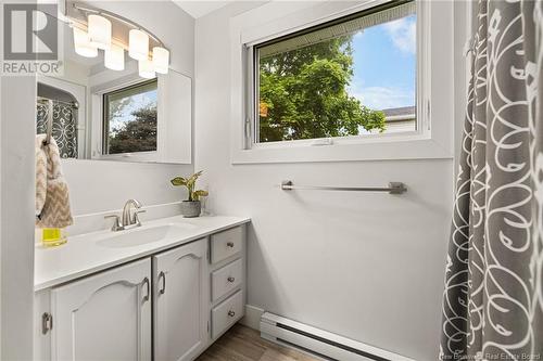 20 Glengrove, Moncton, NB - Indoor Photo Showing Bathroom