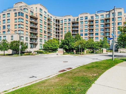 113-16 Dallimore Circ, Toronto, ON - Outdoor With Balcony With Facade