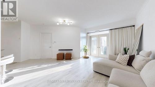 301 - 245 Dalesford Road, Toronto, ON - Indoor Photo Showing Living Room