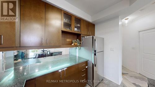 301 - 245 Dalesford Road, Toronto, ON - Indoor Photo Showing Kitchen