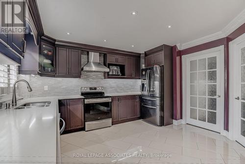 9 Weston Downs Avenue, Toronto, ON - Indoor Photo Showing Kitchen With Double Sink With Upgraded Kitchen